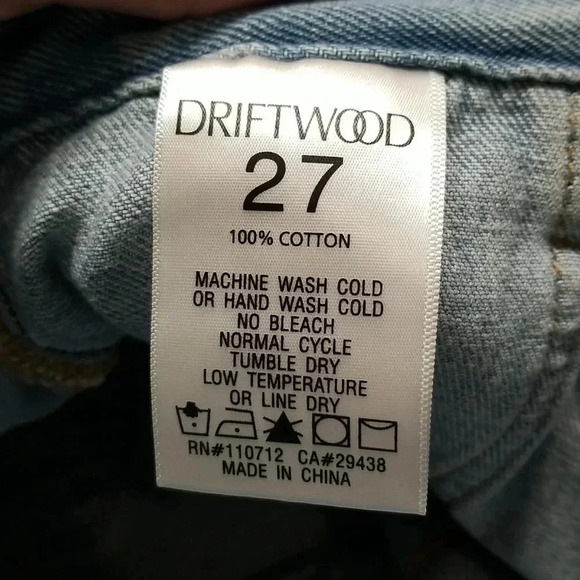 {Driftwood} Paperbag Short Stencil Light Wash - Picture 13 of 13